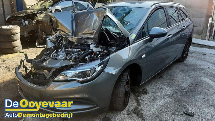 Opel Astra K Sports Tourer 1.0 Turbo 12V Sloopvoertuig (2017, Grijs)