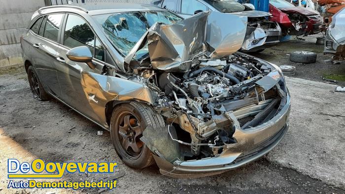 Opel Astra K Sports Tourer 1.0 Turbo 12V Sloopvoertuig (2017, Grijs)