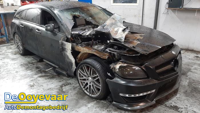 Mercedes CLS Shooting Brake 63 AMG S 5.5 V8 32V 4-Matic Sloopvoertuig (2015, Grijs)