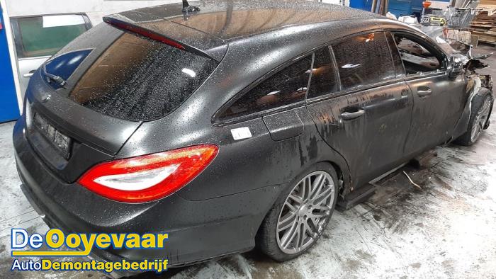 Mercedes CLS Shooting Brake 63 AMG S 5.5 V8 32V 4-Matic Sloopvoertuig (2015, Grijs)