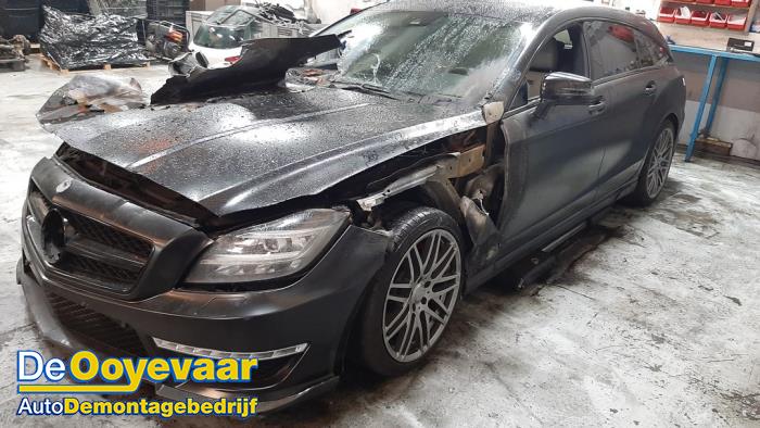 Mercedes CLS Shooting Brake 63 AMG S 5.5 V8 32V 4-Matic Sloopvoertuig (2015, Grijs)