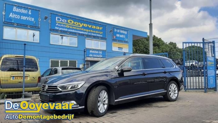 Volkswagen Passat Variant 1.6 TDI 16V Sloopvoertuig (2015, Zwart)