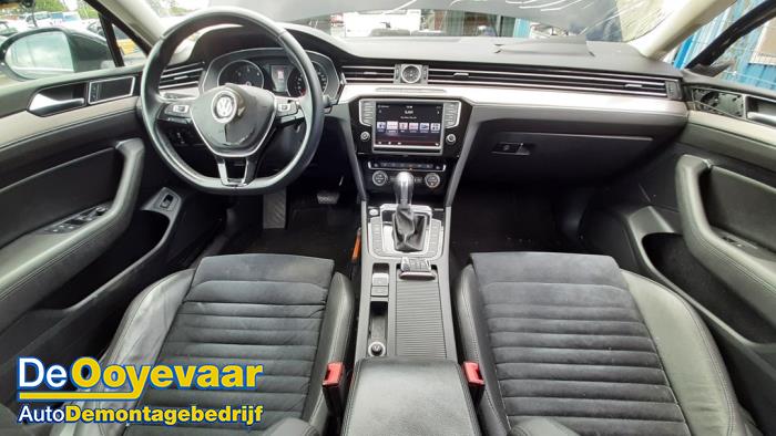 Volkswagen Passat Variant 1.6 TDI 16V Sloopvoertuig (2015, Zwart)