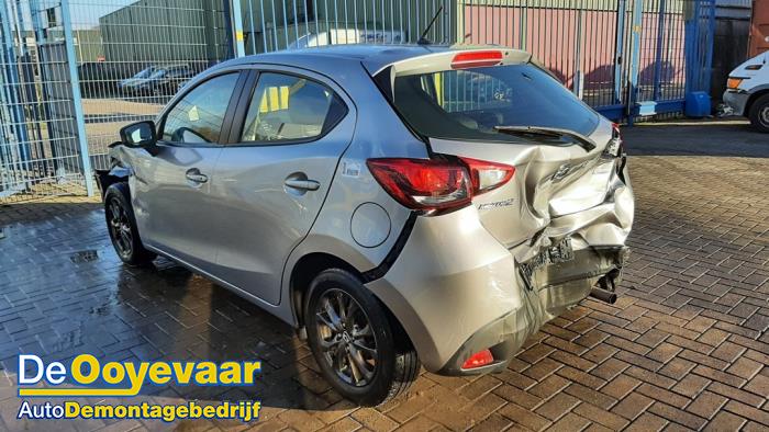 Mazda 2 1.5 SkyActiv-G 75 Sloopvoertuig (2015, Grijs)