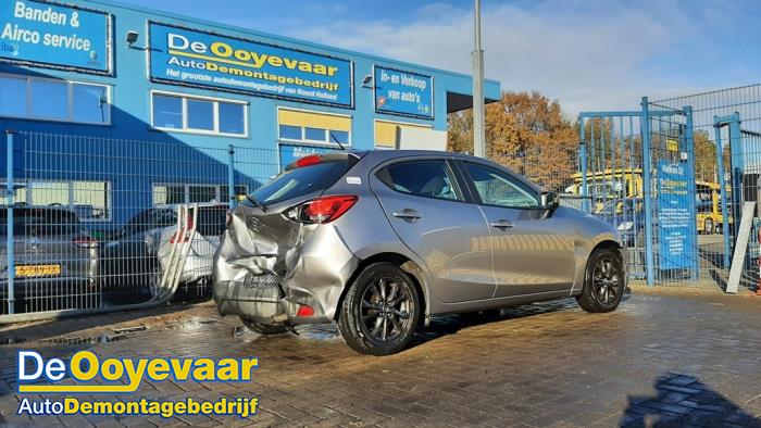 Mazda 2 1.5 SkyActiv-G 75 Sloopvoertuig (2015, Grijs)
