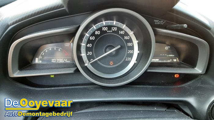 Mazda 2 1.5 SkyActiv-G 75 Sloopvoertuig (2015, Grijs)