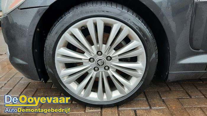 Jaguar XF 3.0 D V6 24V Sloopvoertuig (2011, Zwart)