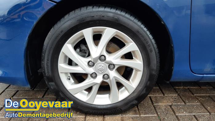 Toyota Auris Touring Sports 1.8 16V Hybrid Sloopvoertuig (2019, Blauw)