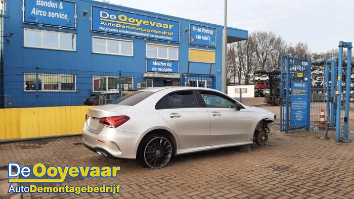 Mercedes A Limousine 1.3 A-200 Turbo Sloopvoertuig (2019, Grijs)