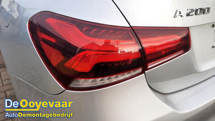 Mercedes A Limousine 1.3 A-200 Turbo Sloopvoertuig (2019, Grijs)