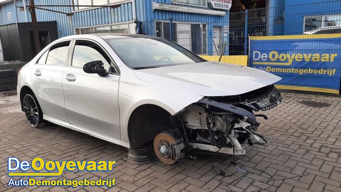 Mercedes A Limousine 1.3 A-200 Turbo Sloopvoertuig (2019, Grijs)