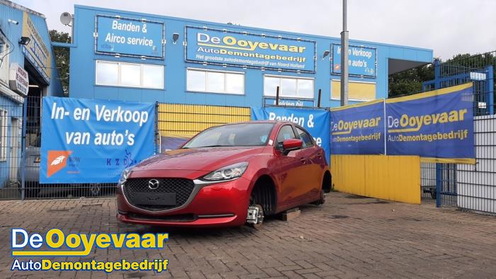 Mazda 2 1.5 SkyActiv-G 75 Sloopvoertuig (2021, Rood)