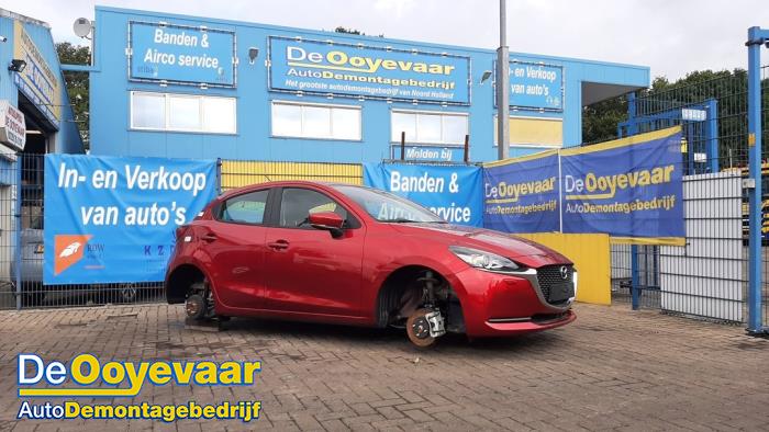 Mazda 2 1.5 SkyActiv-G 75 Sloopvoertuig (2021, Rood)