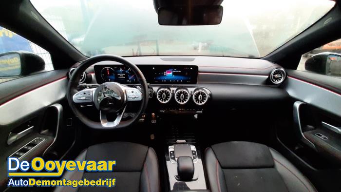 Mercedes CLA Shooting Brake 2.0 CLA-250 Turbo 16V Sloopvoertuig (2020, Zwart)