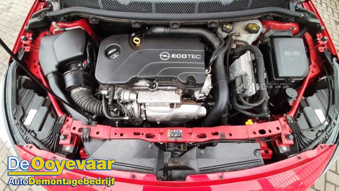 Opel Astra K 1.4 Turbo 16V Sloopvoertuig (2016, Rood)