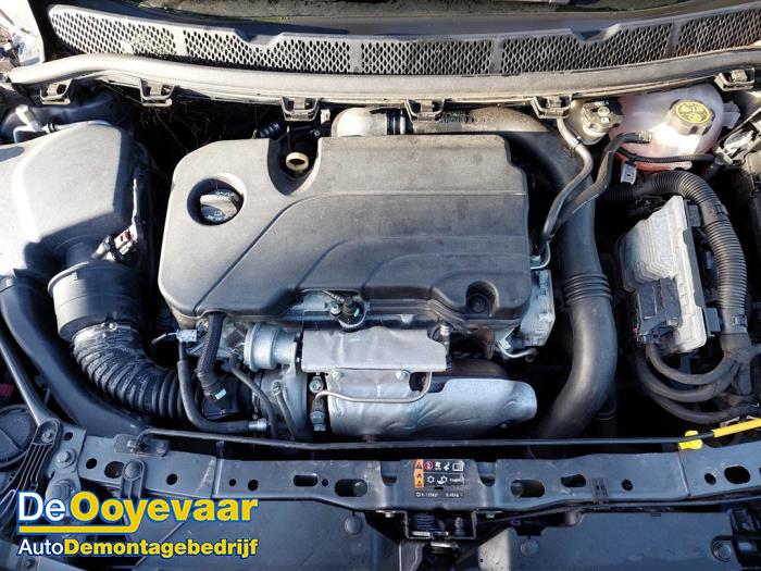 Opel Astra K Sports Tourer 1.4 Turbo 16V Sloopvoertuig (2017, Metallic, Grijs)