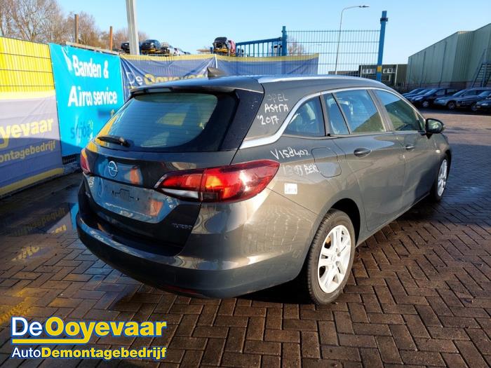 Opel Astra K Sports Tourer 1.4 Turbo 16V Sloopvoertuig (2017, Metallic, Grijs)
