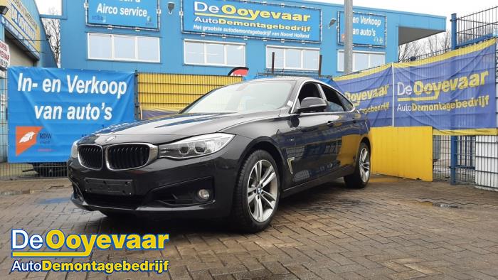 BMW 3 serie 320i 2.0 16V Sloopvoertuig (2015, Metallic, Zwart)