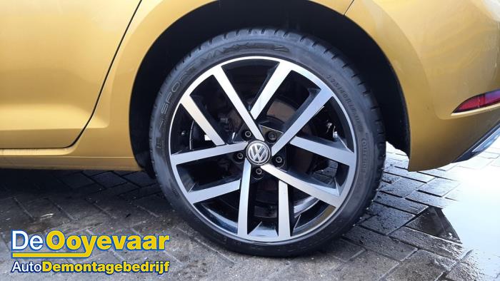 Volkswagen Golf VII 1.4 TSI 16V Sloopvoertuig (2017, Metallic, Geel)
