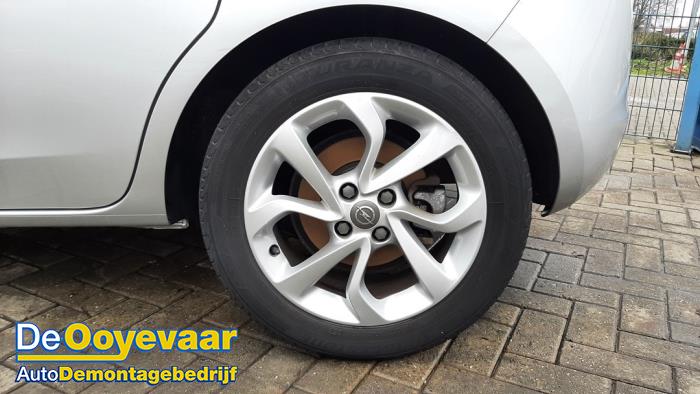 Opel Corsa E 1.3 CDTi 16V ecoFLEX Sloopvoertuig (2016, Metallic, Grijs)