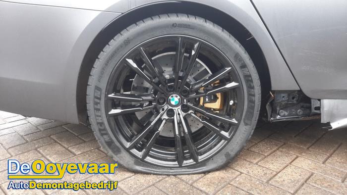 BMW M5 4.4 xDrive V8 32V TwinPower Turbo Sloopvoertuig (2017, Metallic, Blauw)