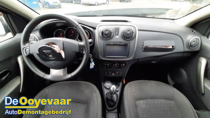 Dacia Logan MCV II/III/Sandero Wagon 0.9 TCE 12V Sloopvoertuig (2015, Metallic, Grijs)