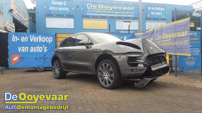 Porsche Macan 3.0 S Diesel V6 24V Sloopvoertuig (2015, Metallic, Grijs)