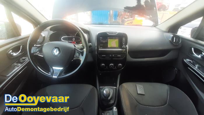 Renault Clio IV Estate/Grandtour 0.9 Energy TCE 12V Sloopvoertuig (2014, Zwart)