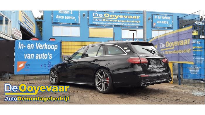 Mercedes E Estate AMG 4.0 E-63 S AMG V8 Turbo 4-Matic+ Sloopvoertuig (2017, Zwart)