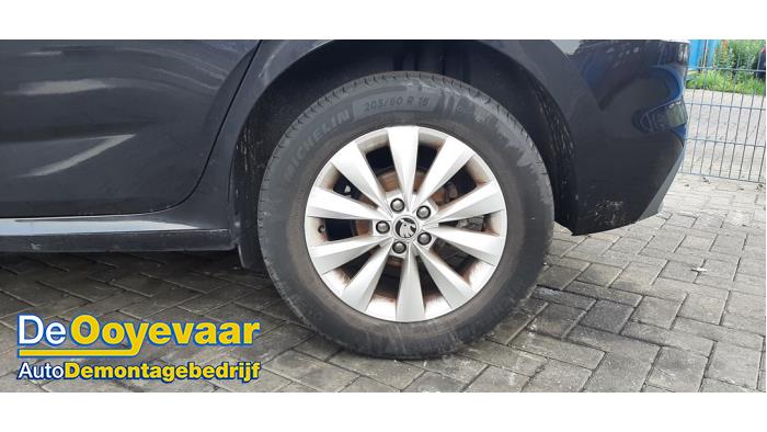 Skoda Kamiq 1.0 TSI 12V Sloopvoertuig (2020, Zwart)