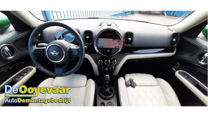 Mini Countryman 1.5 TwinPower Turbo 12V Cooper SE ALL4 Sloopvoertuig (2022, Groen)