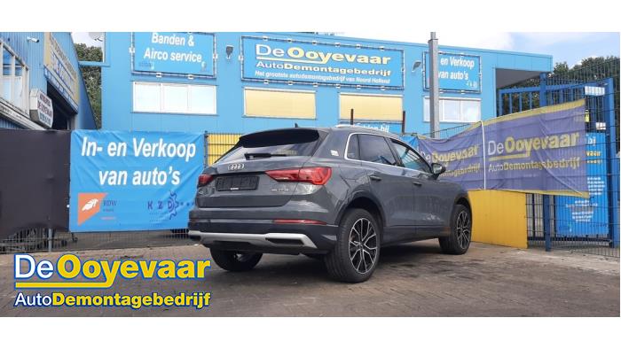 Audi Q3 1.5 35 TFSI 16V Mild Hybrid Sloopvoertuig (2020, Metallic, Grijs)