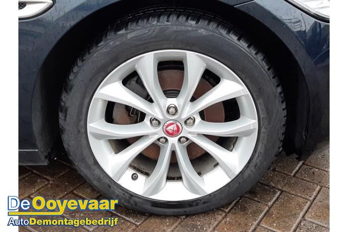 Jaguar XF 2.0d 180 16V Sloopvoertuig (2016, Blauw)