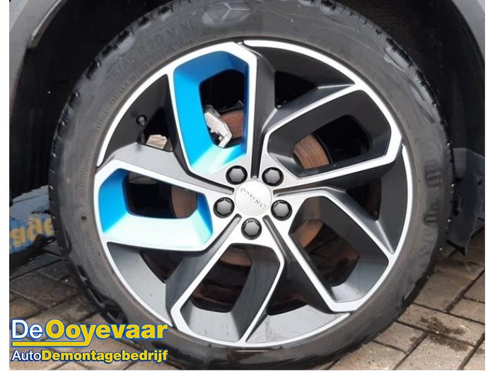 Lynk & Co 01 1.5 PHEV Sloopvoertuig (2021, Zwart)