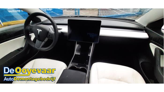 Tesla Model 3 EV AWD Sloopvoertuig (2019, Zwart)