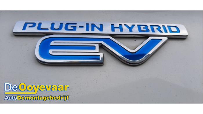 Mitsubishi Outlander 2.0 16V PHEV 4x4 Sloopvoertuig (2015, Wit)