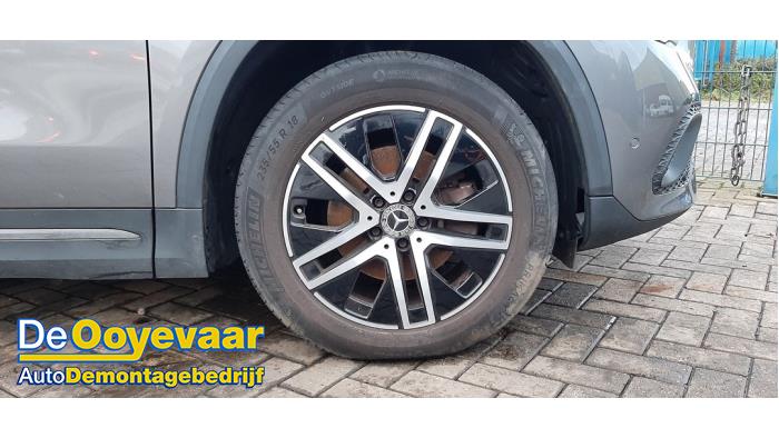 Mercedes GLA 1.3 200 Turbo 16V Sloopvoertuig (2021, Grijs)