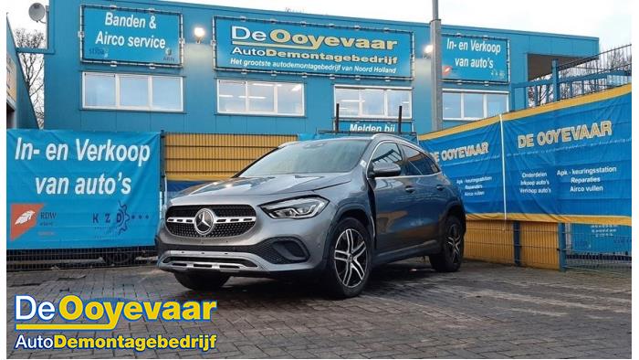 Mercedes GLA 1.3 200 Turbo 16V Sloopvoertuig (2021, Grijs)