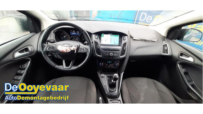 Ford Focus 3 Wagon 1.0 Ti-VCT EcoBoost 12V 125 Sloopvoertuig (2018, Zwart)
