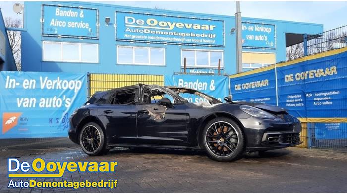 Porsche Panamera 2.9 V6 24V 4S Sloopvoertuig (2018, Zwart)