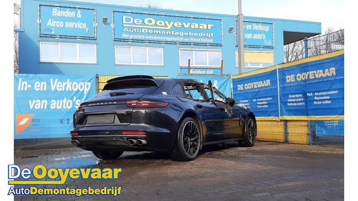 Porsche Panamera 2.9 V6 24V 4S Sloopvoertuig (2018, Zwart)