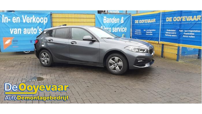 BMW 1 serie 118i 1.5 TwinPower 12V Sloopvoertuig (2021, Grijs)