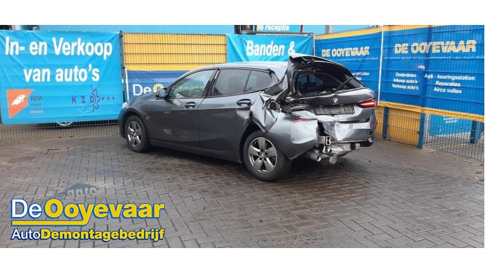 BMW 1 serie 118i 1.5 TwinPower 12V Sloopvoertuig (2021, Grijs)