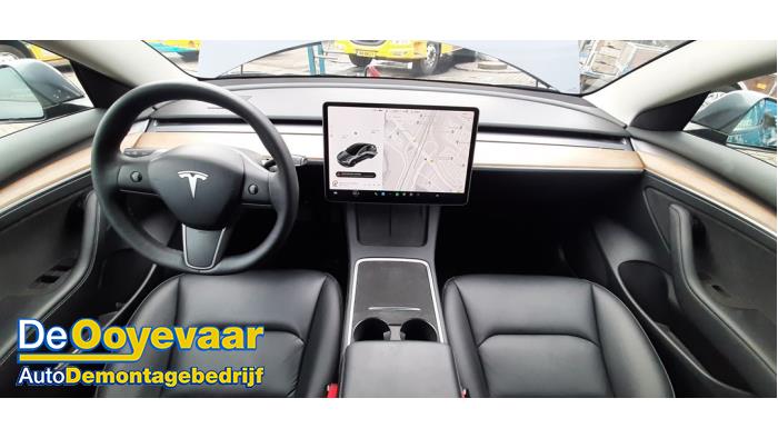 Tesla Model 3 Long Range AWD 75 kWh Sloopvoertuig (2021, Grijs)