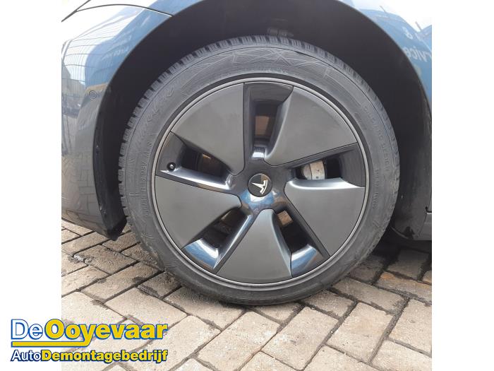 Tesla Model 3 Long Range AWD 75 kWh Sloopvoertuig (2021, Grijs)