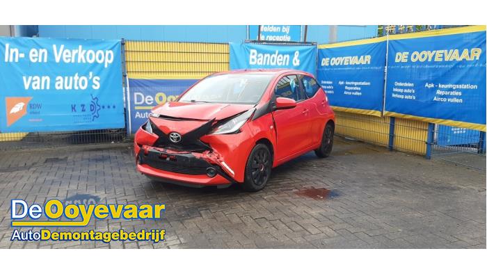 Toyota Aygo 1.0 12V VVT-i Sloopvoertuig (2015, Rood)