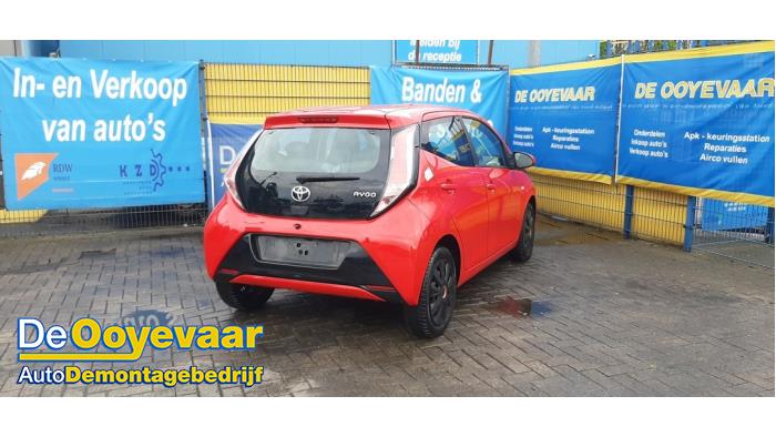 Toyota Aygo 1.0 12V VVT-i Sloopvoertuig (2015, Rood)