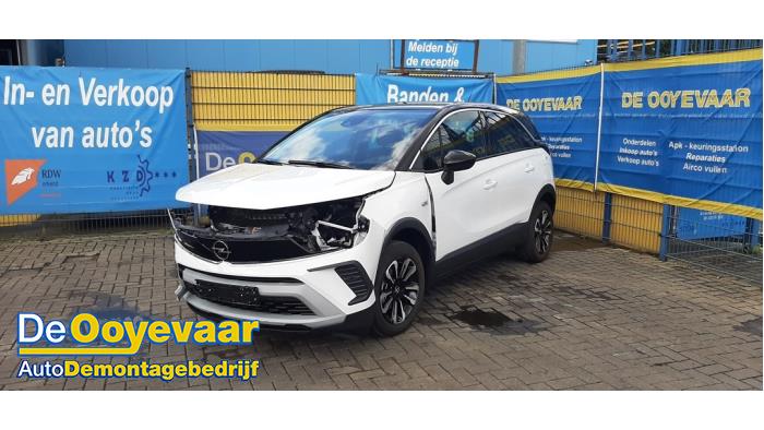Opel Crossland 1.2 Turbo 12V Sloopvoertuig (2024, Metallic, Wit, Zwart)