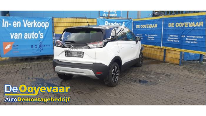 Opel Crossland 1.2 Turbo 12V Sloopvoertuig (2024, Metallic, Wit, Zwart)