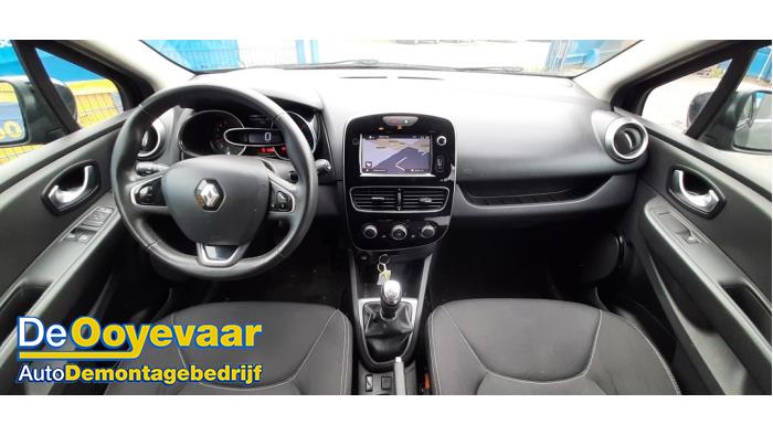 Renault Clio IV Estate/Grandtour 0.9 Energy TCE 90 12V Sloopvoertuig (2018, Zwart)